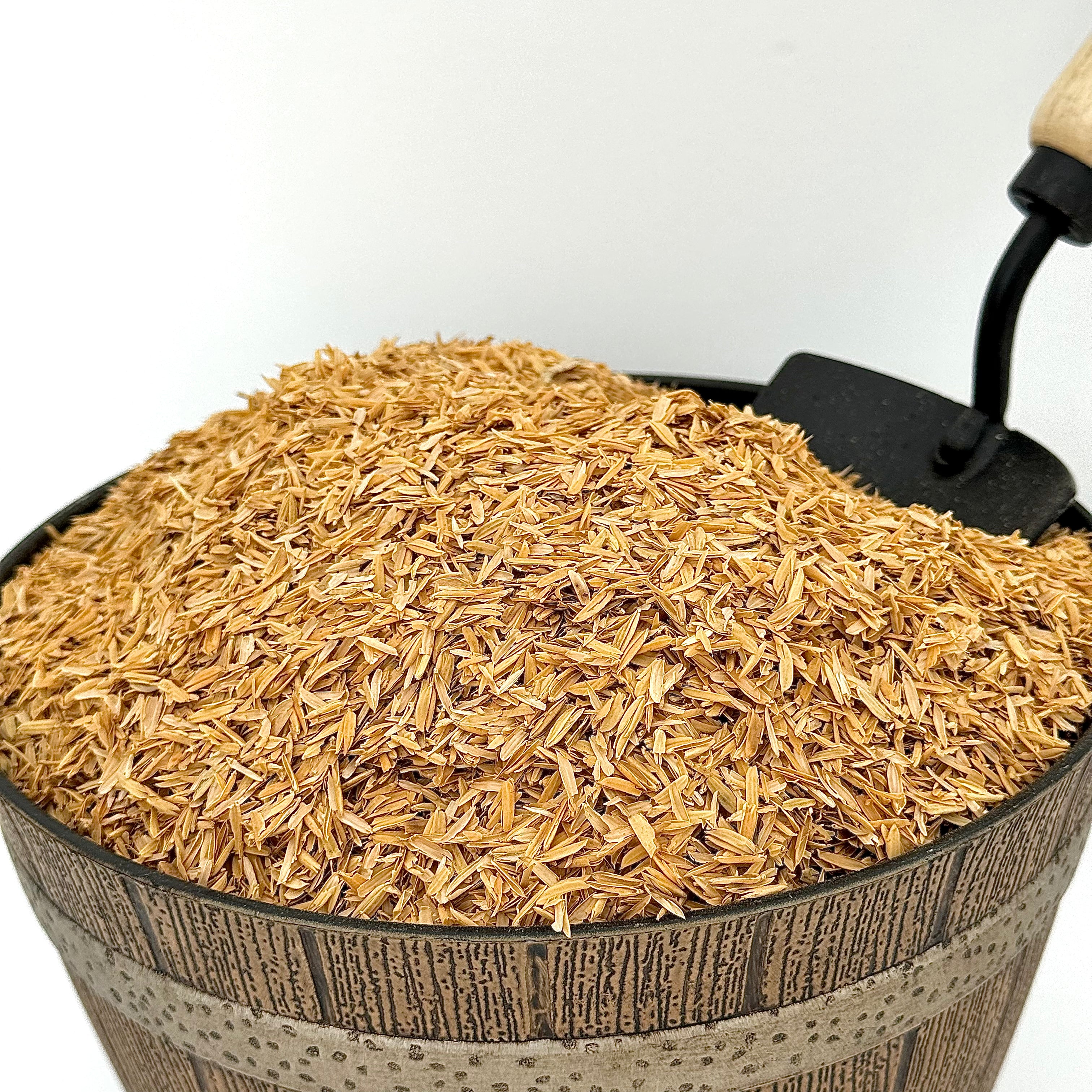 Rice Hulls | Clean-Look Organic Mulch | Blocks Weeds, Algae & Insects